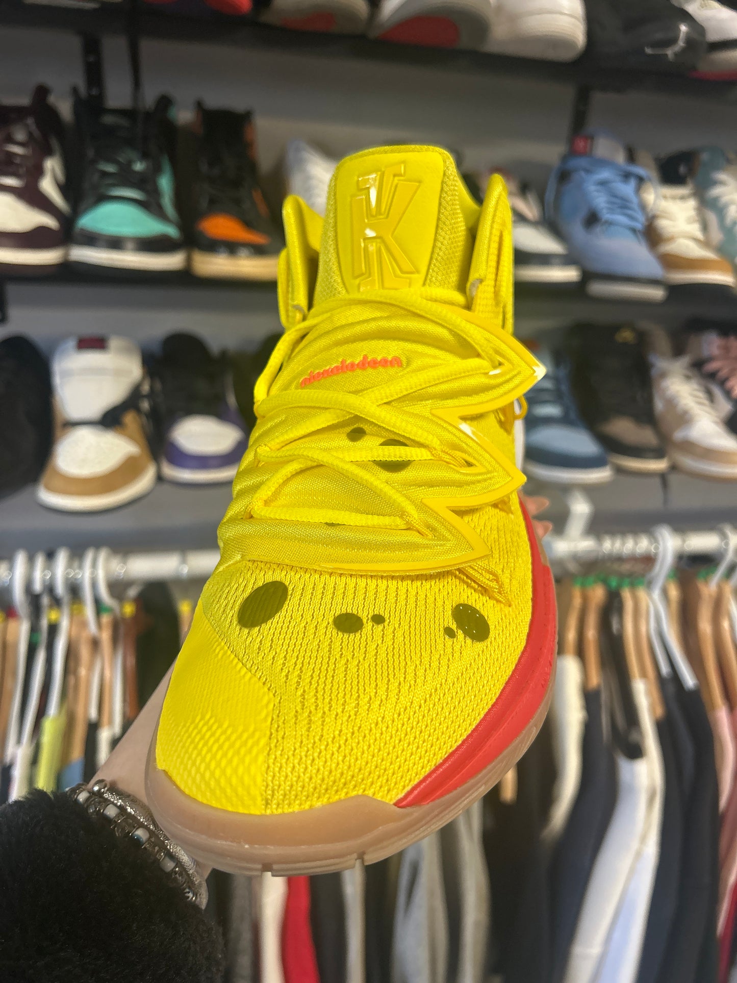 Nike Kyrie 5 Spongebob Squarepants (US 11) (used)