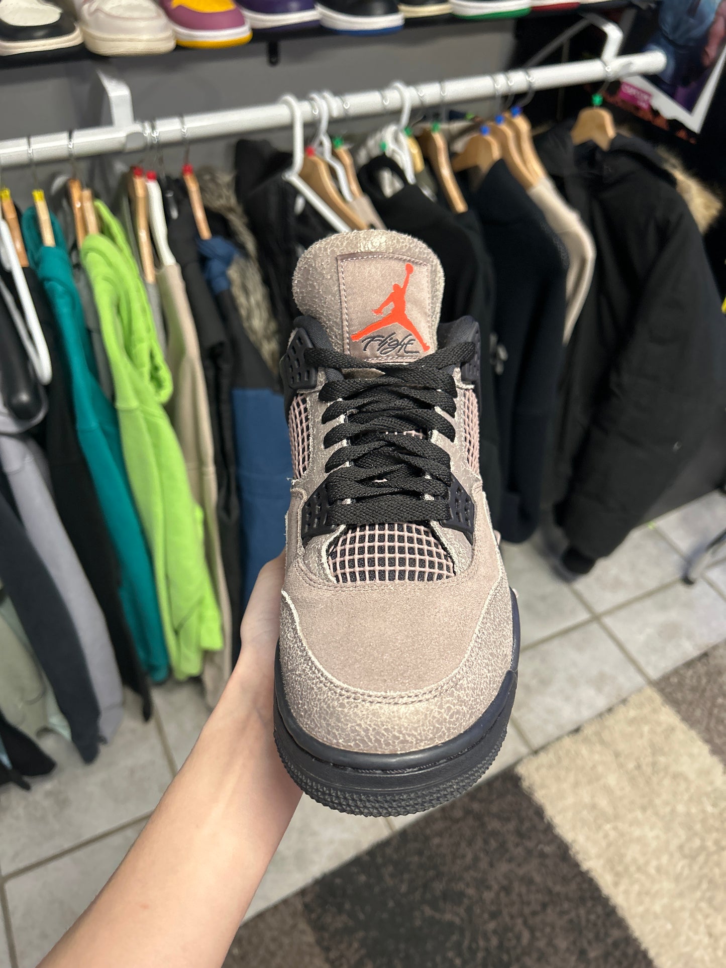 Jordan 4 Retro Taupe Haze (US 12) (used)