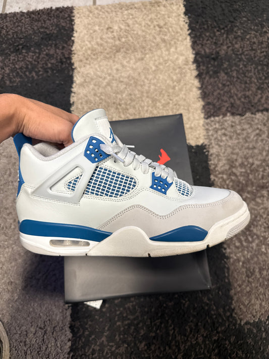 Jordan 4 Retro Military Blue (2024) (US 10.5) / USED