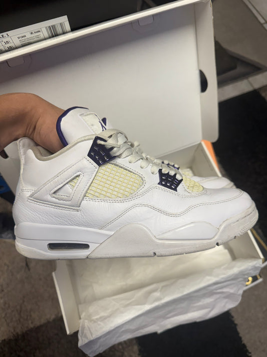 Jordan 4 Retro Metallic Purple (US 8.5) / USED