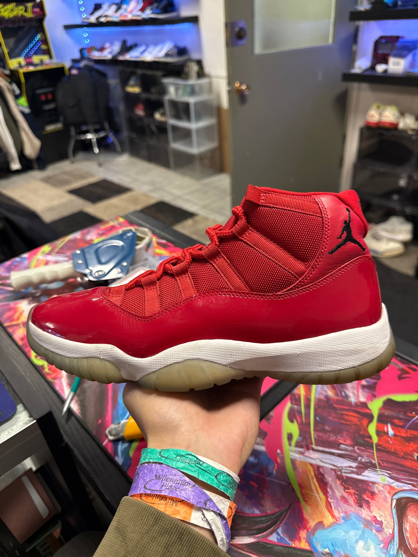 Jordan 11 Retro Win Like 96 (US 10) / USED NO BOX