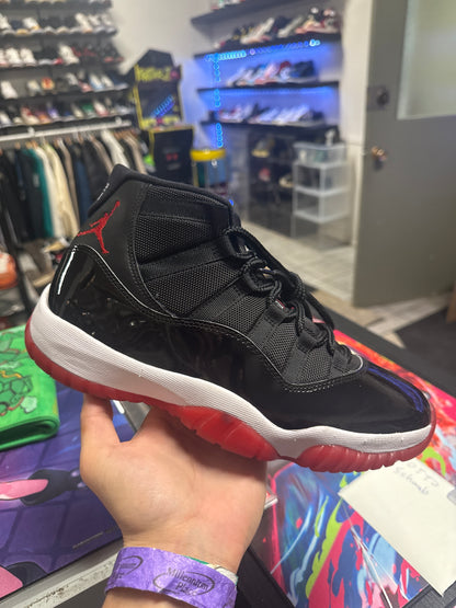 Jordan 11 Retro Playoffs Bred (2019) (US 9) / USED NO BOX