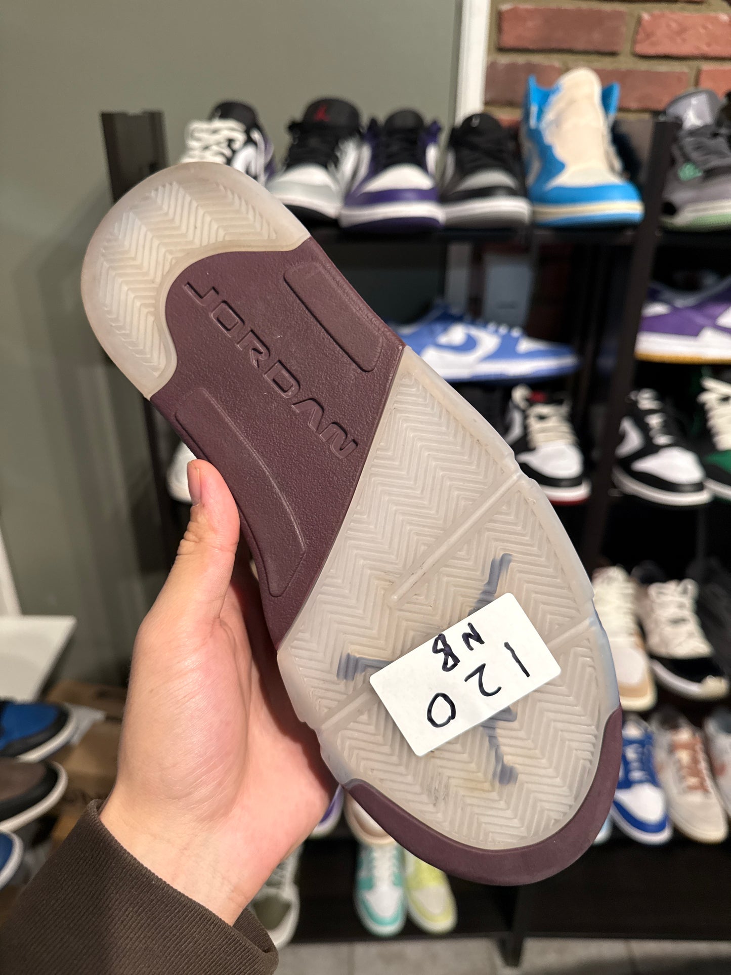 Jordan 5 Retro Burgundy (2023) (US 10) / USED NO BOX