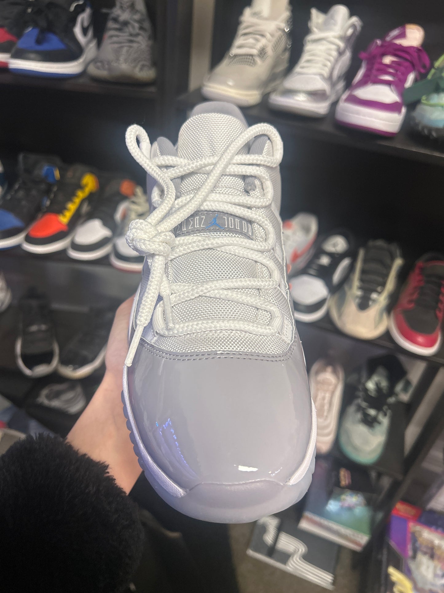 Jordan 11 Retro Low Cement Grey (US 9) (used)