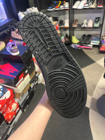 Jordan 1 Retro High OG Black (US 13) (used)