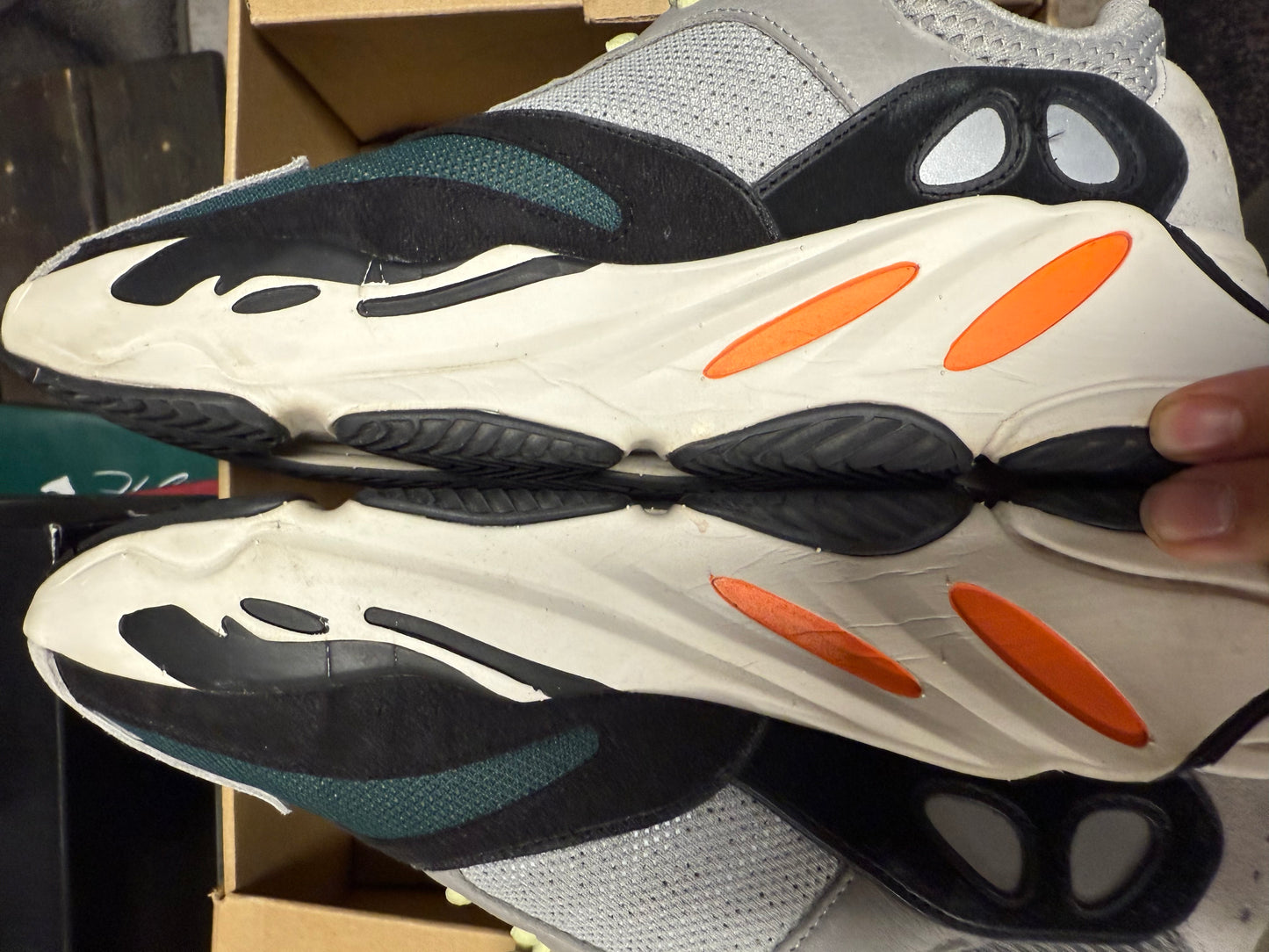 adidas Yeezy Boost 700 Wave Runner (US 10) / USED