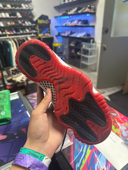 Jordan 11 Retro Playoffs Bred (2019) (US 9) / USED NO BOX