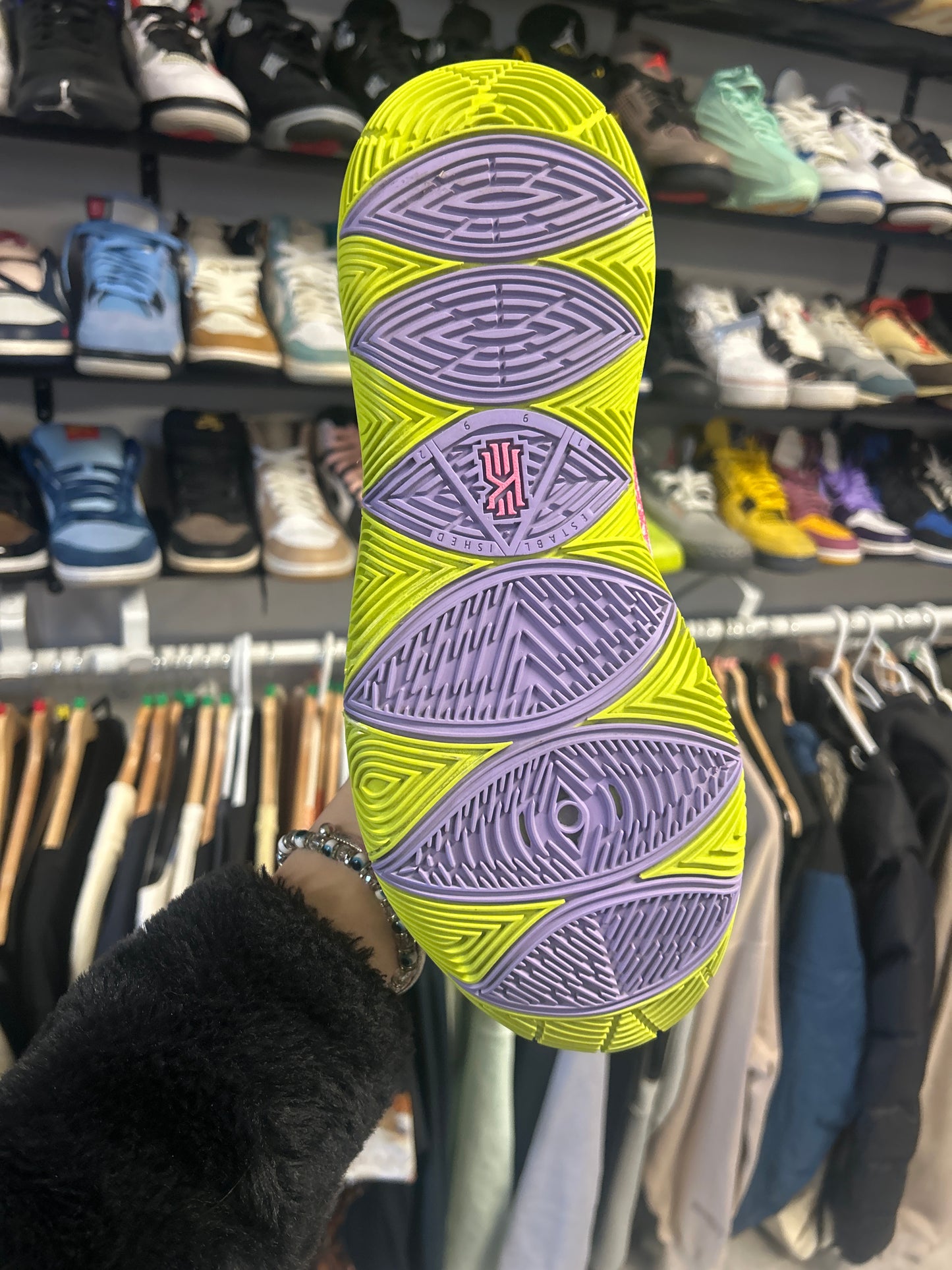 Nike Kyrie 5 Spongebob Patrick (US 11) (used)