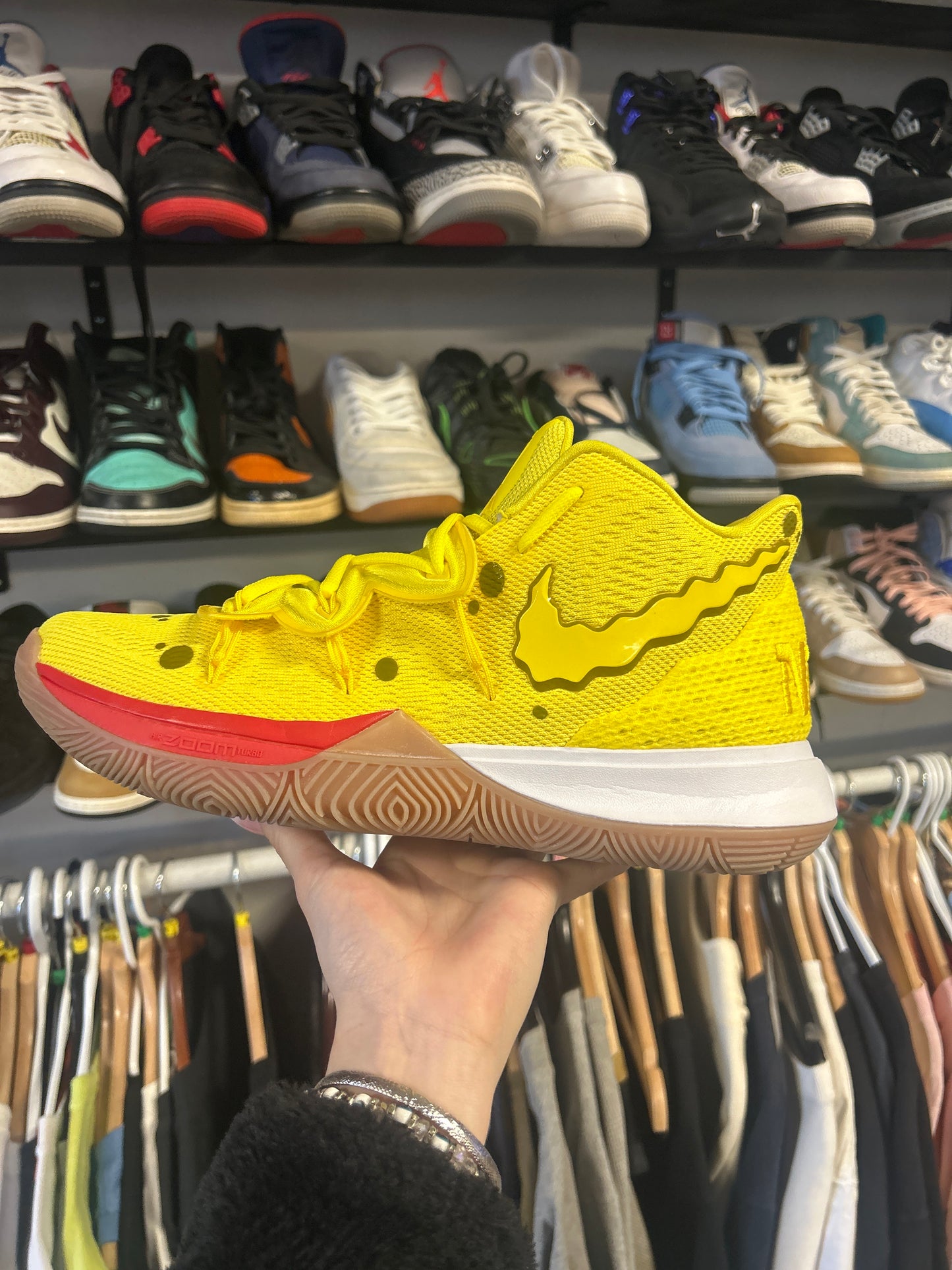 Nike Kyrie 5 Spongebob Squarepants (US 11) (used)