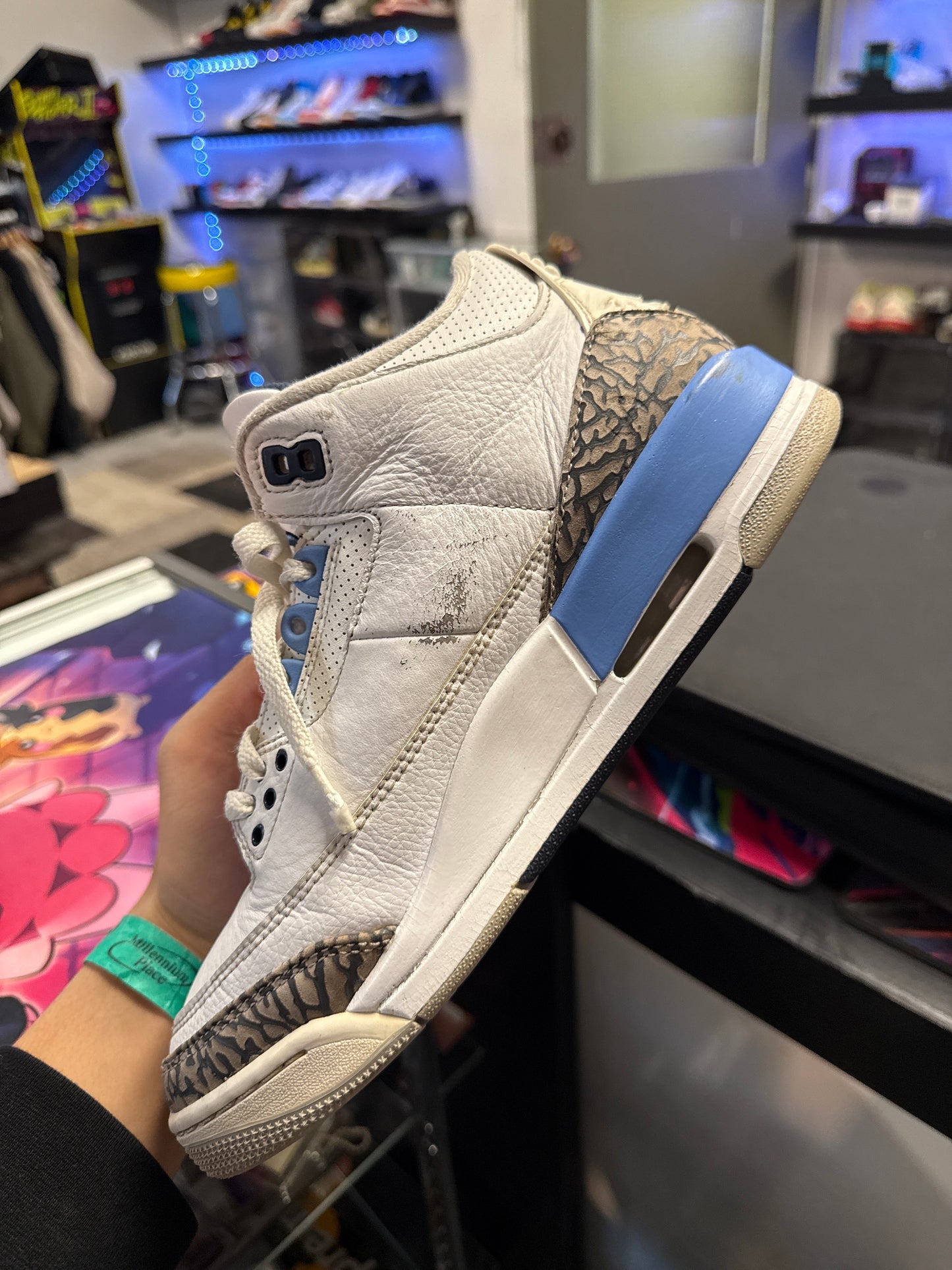 Jordan 3 Retro UNC (2020) (US 8.5) / USED