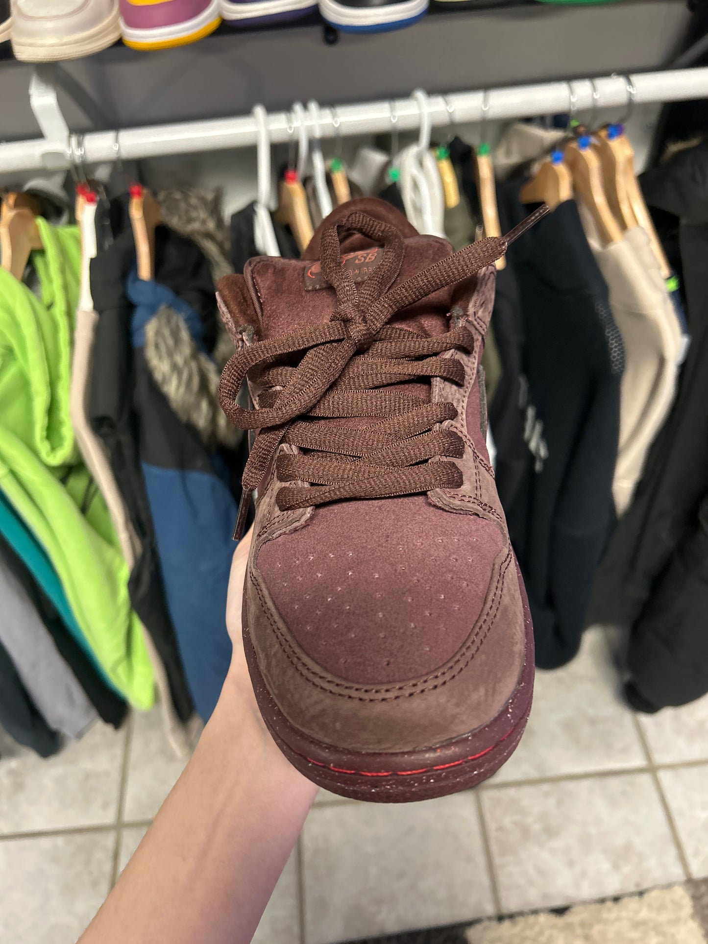 Nike SB Dunk Low City of Love Burgundy Crush (US 9.5) (used)