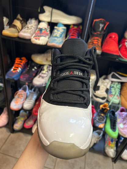 Jordan 11 Retro Low Tuxedo (US 12) (used)
