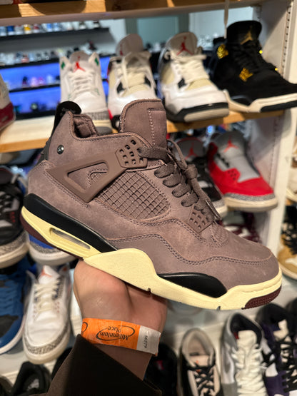 Jordan 4 Retro SP A Ma Maniére Violet Ore (US 7.5) / USED
