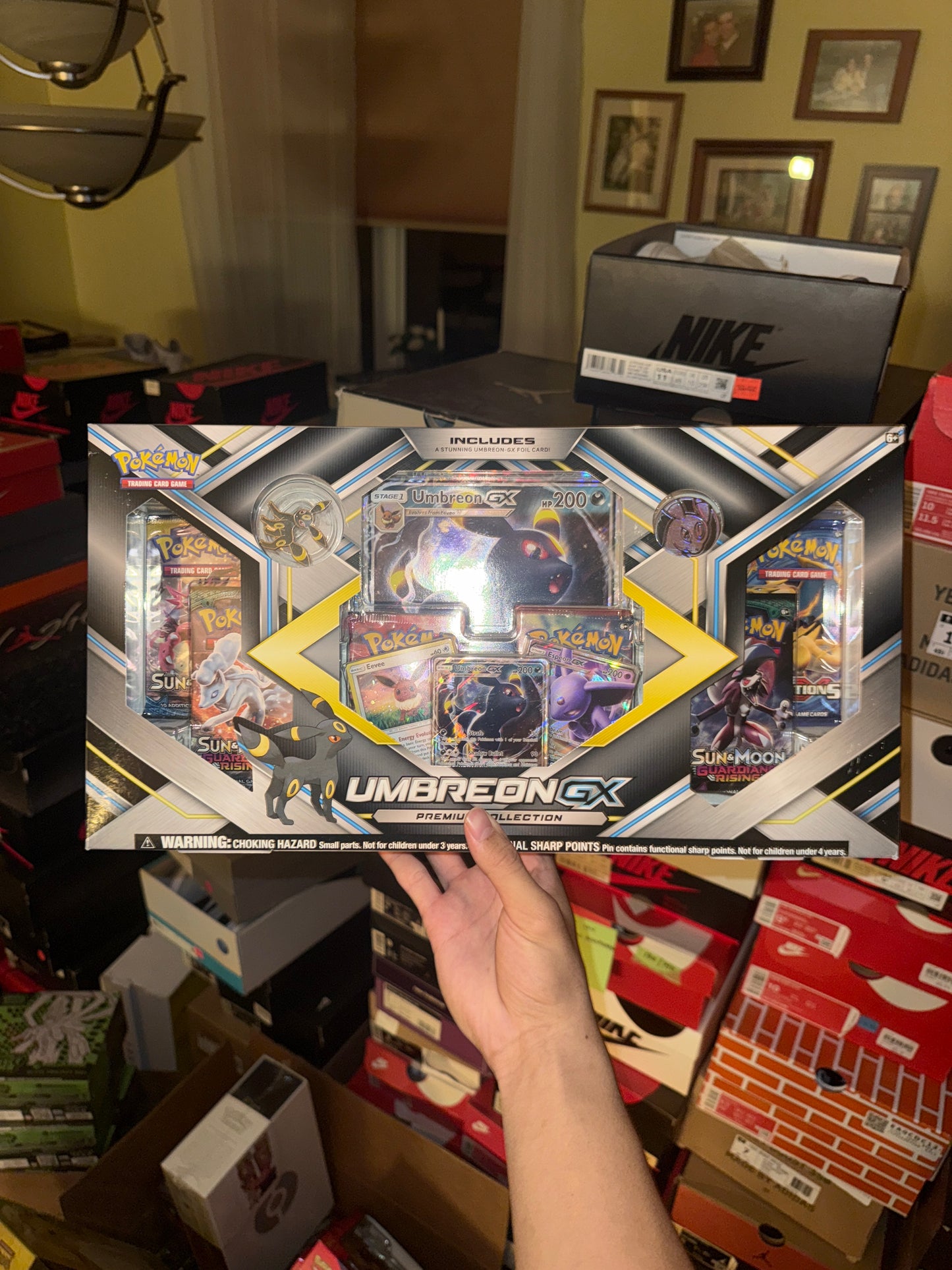 Umbreon GX box clean