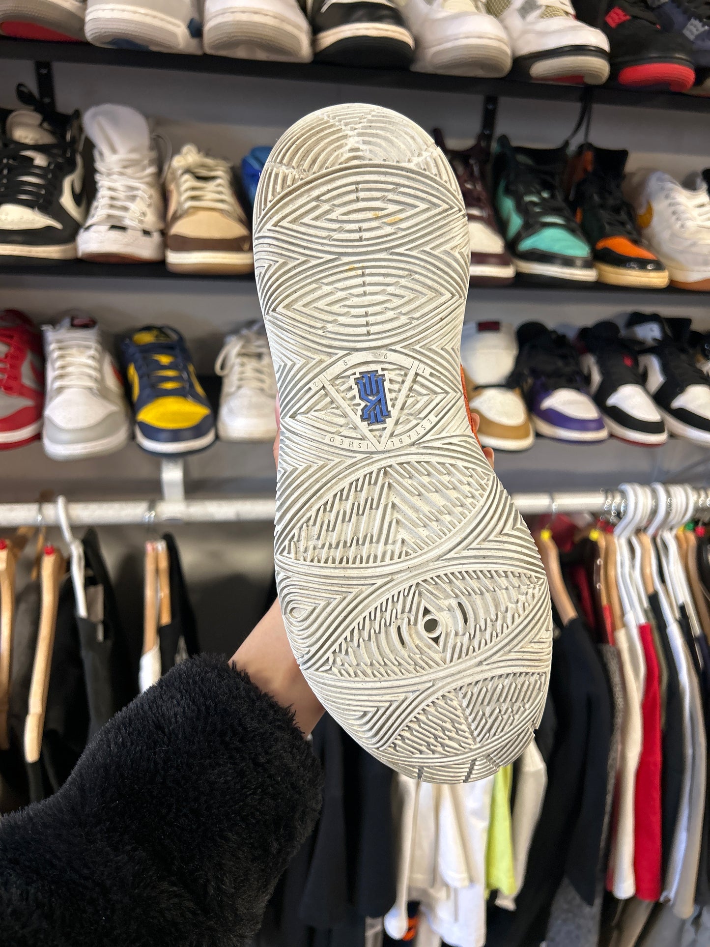 Nike Kyrie 5 Spongebob Pineapple House (US 11) (used)