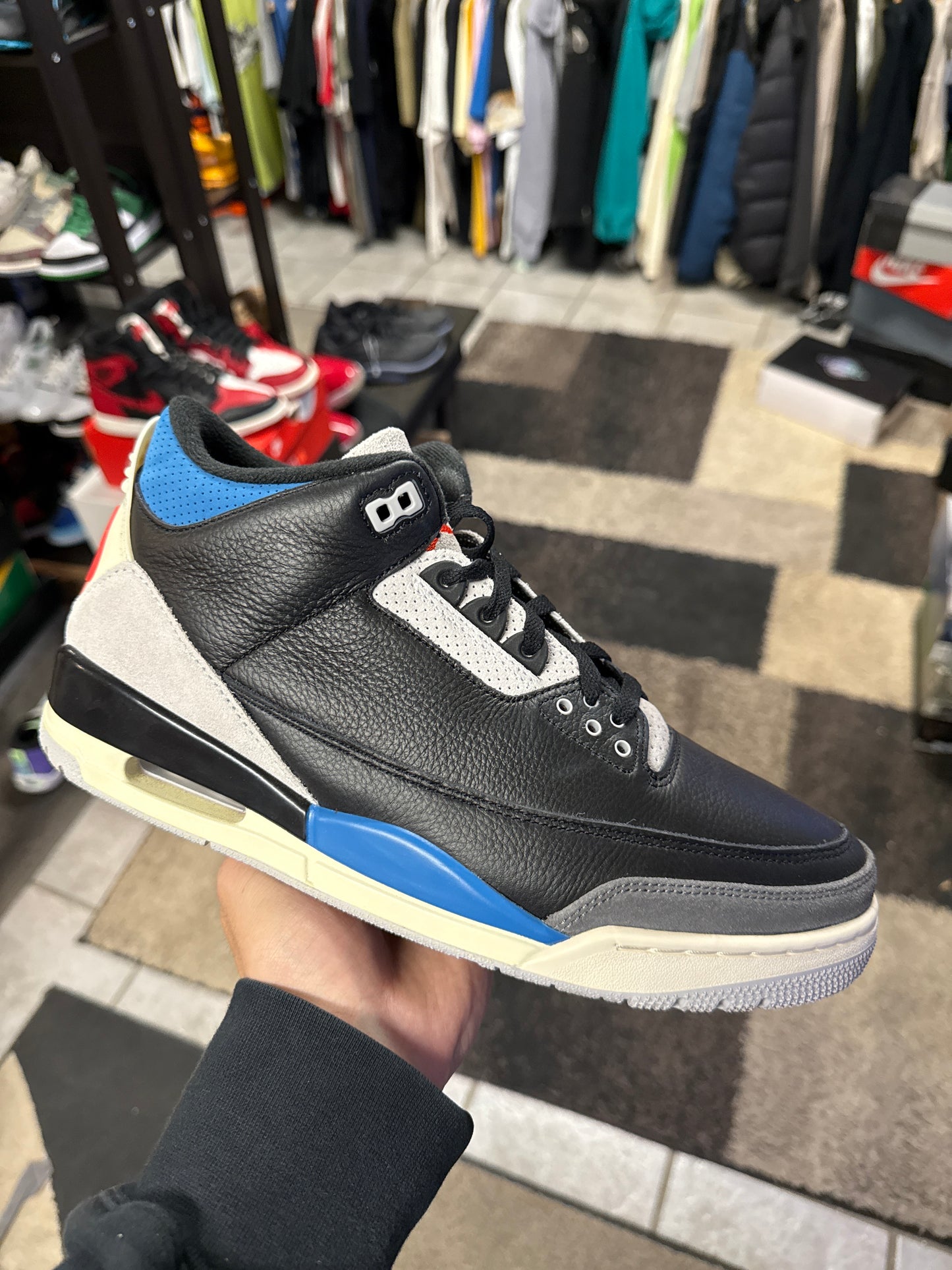 Jordan 3 Retro OG Rare Air (US 11) / USED