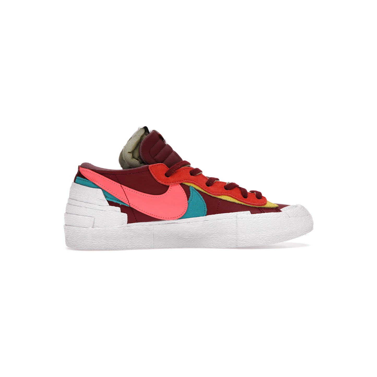 nike_blazer_low_sacai_kaws_red_1