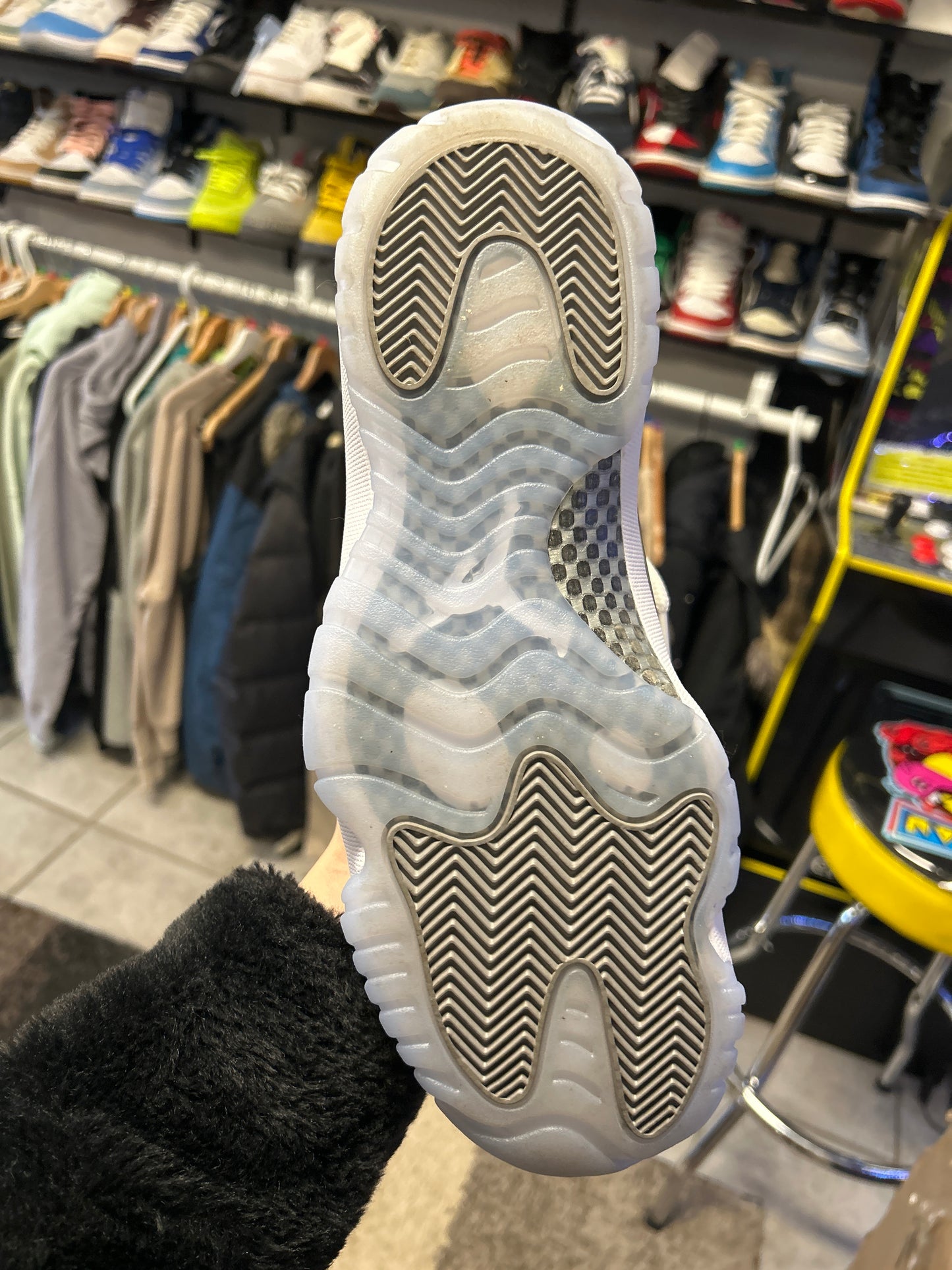 Jordan 11 Retro Cool Grey (2021) (US 10) (used)