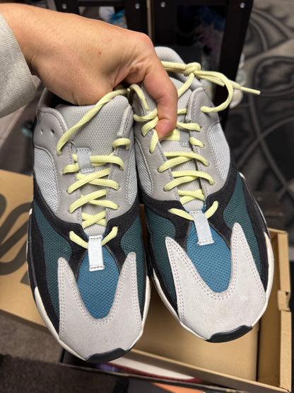 adidas Yeezy Boost 700 Wave Runner (US 10) / USED