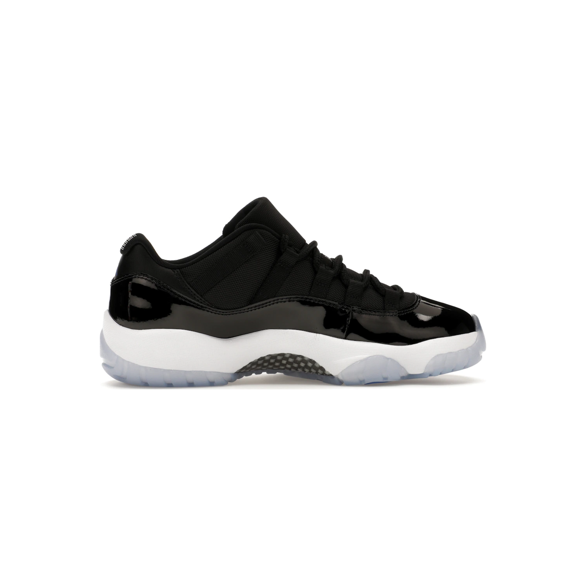 jordan_11_retro_low_space_jam_1