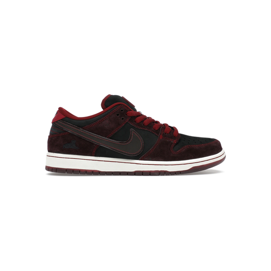 nike_sb_dunk_low_riot_skateshop_special_box_0
