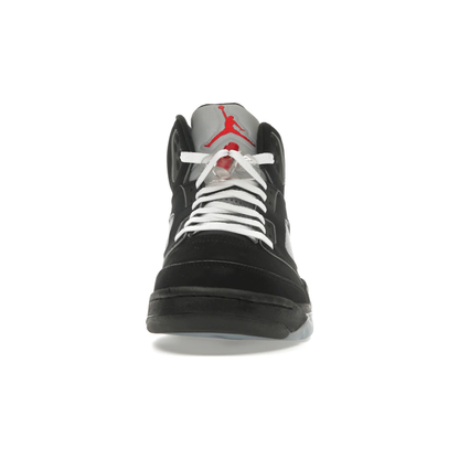jordan_5_retro_og_black_metallic_reimagined_3