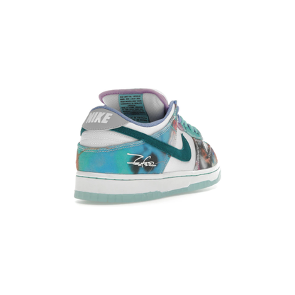 nike_sb_dunk_low_futura_laboratories_bleached_aqua_2
